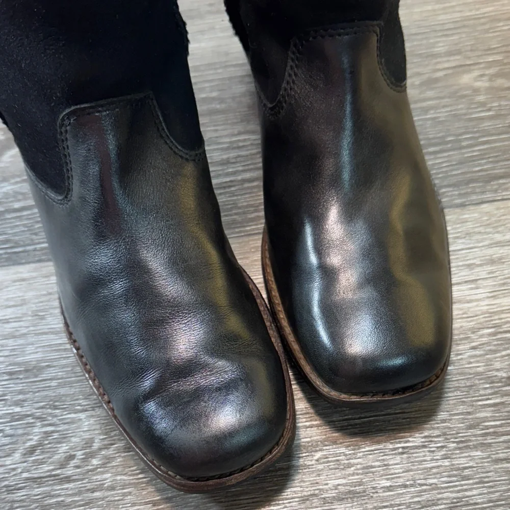 Ugg Black Knee-High Boots woman’s size 6 (s244) - Picture 5 of 8